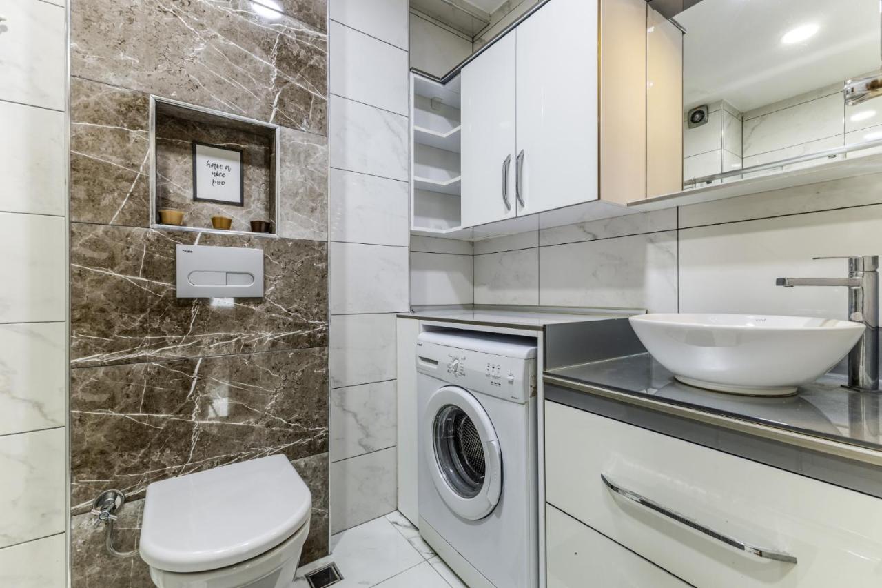 Spacious Flat Near Bagdat Avenue In Suadiye Apartment Истанбул Екстериор снимка