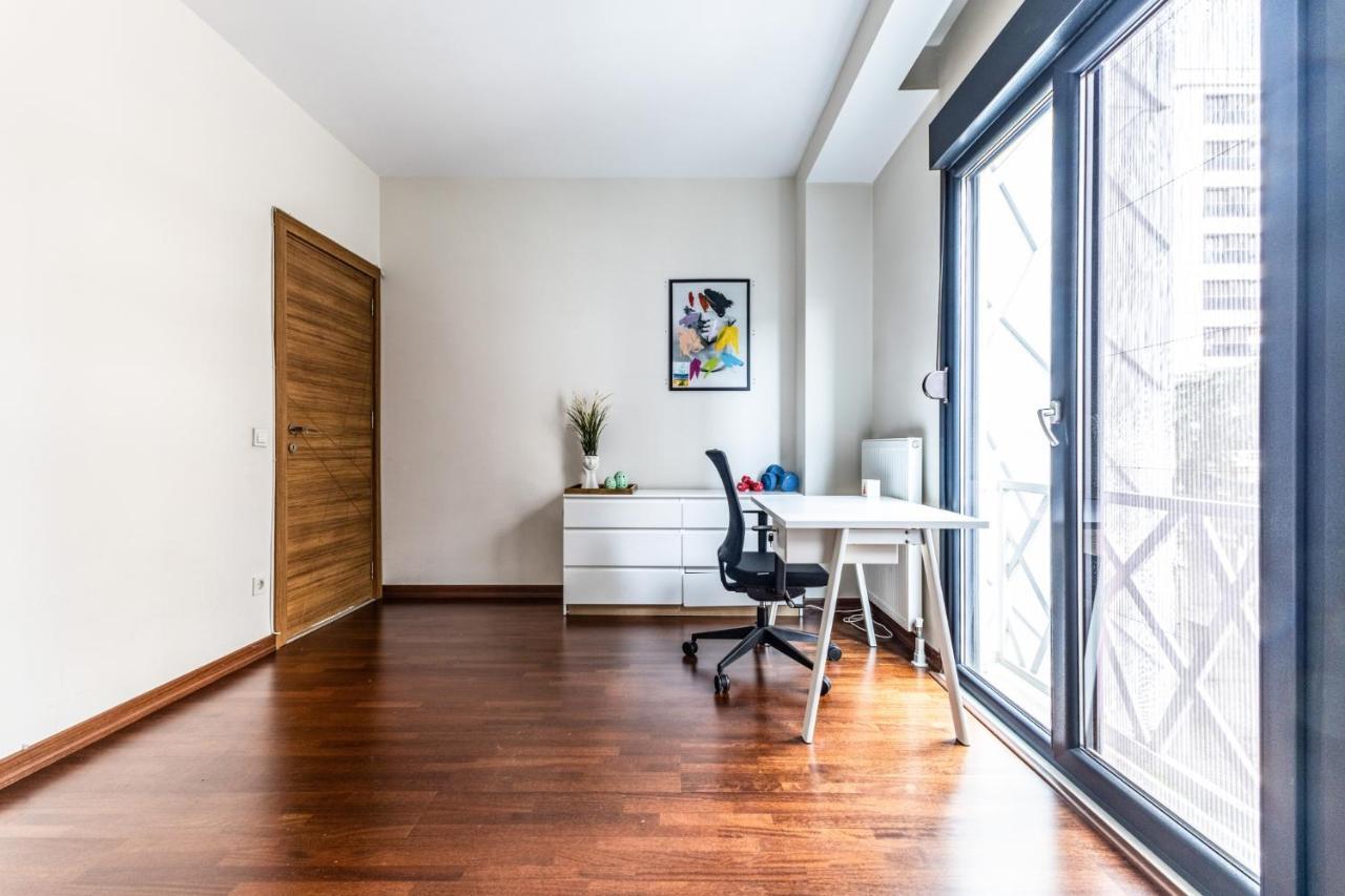 Spacious Flat Near Bagdat Avenue In Suadiye Apartment Истанбул Екстериор снимка
